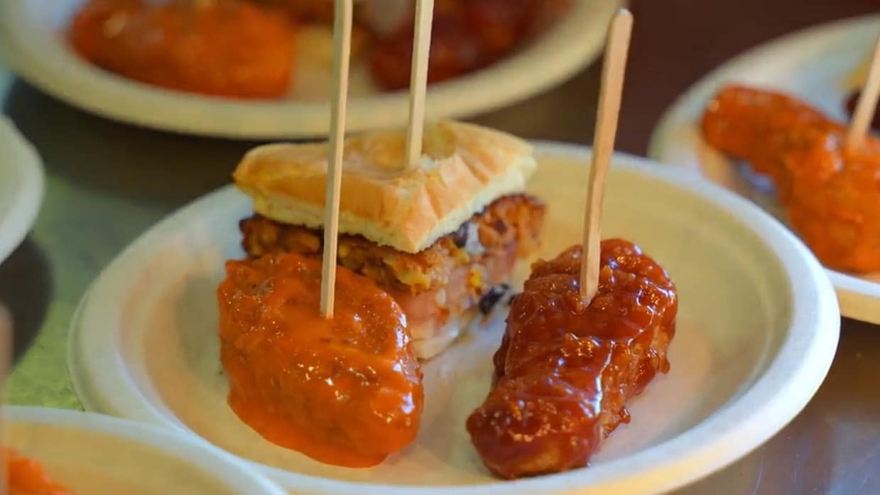 MorningStar Farms Chik’n Wings and Spicy Black Bean Burger samples